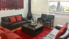 Casa amueblada en renta en Interlomas – 3 recámaras, jardín y 3 estacionamientos